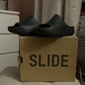 Yeezy Slide